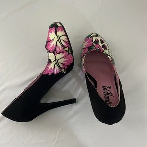 Ed Hardy Black/Pink Skull Pump Heels Size 7